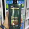 شامپو ترزمه شیر نارگیل و آلوئه ورا اصل هلند - Tresemme Shampoo Coconut & Aloe Vera 700Ml