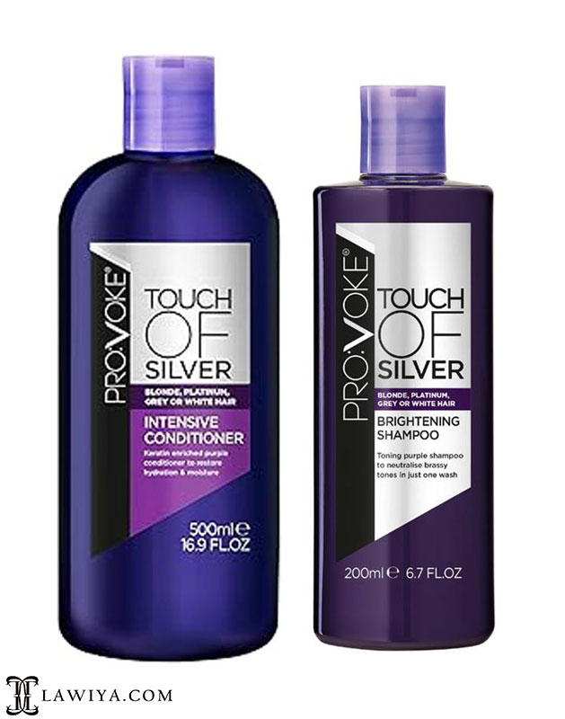 شامپو بنفش ضد زردی PROVOKE Touch Of Silver Brightening provoke-touch-of-silver-brightening-purple-shampoo-200-ml شامپو بنفش ضد زردی PROVOKE Touch Of Silver Brightening از برند معتبر پرو وک ساخت و تولید انگلیس است. این شامپو تونینک، مناسب مو های دارای رنگ و هایلایت، پلاتینی، بلوند، سفید و خاکستری است. این شامپو با داشتن رنگ دانه های بنفش و آبی برای خنثی کردن عمیق رنگ های برنجی و زرد و نارنجی شدید طراحی و تولید می شود. تا پیگمنت زردی و نارنجی را با رنگ دانه آبی و بنفش خنثی کند، همچنین درخشندگی چشم گیری به مو ها می دهد. بسیاری از کسانی که موی بلوند و روشن دارند، از میزان زردی مو های خود ناراضی هستند. یا قصد دارند مو های براق تر و درخشان تر داشته باشند حتما باید از شامپو های ضد زردی استفاده کنند. موهای بلوند بیش از هر رنگ دیگری نیاز به نگهداری و مراقبت دارد. اتفاده از اسن محصول علاوه بر نتیجه شامپو بنفش ضد زردی PROVOKE Touch Of Silver Brightening را فقط با یک بار شستشو خواهید دید، درخشندگی خیره کننده و رنگ موی روشن، رفع کامل زردی و نارنجی مو های دکلر و رنگ شده را با یک بار شستوشو به وضوح خواهید دید، بنابراین می توانید با موهای کابوس وار خود خداحافظی کنید. این شامپو اثرات محیط خارجی مثل آفتاب را از بین می برد و موجب تقویت مو ها نیز می‌ شود. همچنین مو ها را نرم‌ تر می کند، و درخشندگی آن‌ ها را چند برابر خواهد کرد. دلایل زردی و کدر شدن مو ها داشتن تن زرد یا نارنجی پس از دکلره کردن مو طبیعی است، اما باید اصلاح شود. هنگامی که مو با دکلره به پایه روشن می رسد، نتیجه رنگ پایه اغلب با کمی زردی همراه خواهد بود، اینجاست که سالن داران و رنگ کار های حرفه ای با یک رنگساژ یا شامپو تونیک ضد زردی، آخرین تناژ زردی را از مو ها می گیرند. همچنین عواملی مثل، کلر موجود در آب استخر یا قرار گرفتن در معرض نور خورشید به مرور زمان مستعد برنجی و کدری رنگ مو ها می شود. به همین دلیل، بکار گیری شامپو های بنفش می توانند راهی موثر برای رسیدن به مو های درخشان و رنگ بلوند مورد نظر باشد. در این موارد هم به راحتی می توانید، با بکار گیری این محصول در خانه خود را از این مشکل نجات دهید. عملکرد شامپو بنفش ضد زردی PROVOKE Touch Of Silver Brightening بنفش و زرد رنگ‌های متضاد هم در چرخه رنگ هستند. بدین صورت بر ضد هم عمل می‌کنند و همدیگر را خنثی می کنند. با توجه به اینکه موی بلوند هنگام به پایه رسیدن دارای رنگ زرد خواهد بود، شامپویی که حاوی رنگدانه‌های بنفش باشد می‌تواند این رنگ زردی را خنثی کند. نحوه استفاده از شامپو بنفش ضد زردی PROVOKE Touch Of Silver Brightening ابتدا مو های خود را خیس کنید و با دستکش، به مقدار مورد نیاز مو های خود از شامپو را، روی مو و سر خود پخش کنید، به طوری که هیچ قسمتی از مو بدون شامپو نماند. تقریبا 3 دقیقه زمان لازم است تا شامپو اثر خود را روی مو ها ایجاد کند. پس از آن با آب گرم مو ها را کامل شستشو دهید، تا زمانی که آب شفاف از روی موهای شما سرازیر شود. مو هایی با پایه روشن نیاز به مراقبت بیشتری دارد، برای محافظت بیشتر از روغن مو یا نرم کننده مناسب استفاده کنید. چند نکته برای مراقبت از مو های دکلره حتی اگر موهایتان را با بهترین مواد و در گران‌ ترین سالن‌ های زیبایی انجام دهید، باز هم موهایتان به مراقبت نیاز دارند تا سالم بمانند. اگر بعد از رنگ‌ مو ها، به درستی از آن ها مراقبت نکنید، خیلی زود مو دچار آسیب و خشکی می‌شود، درخشندگی خود را از دست خواهد داد و کدر می شود. برای شستوشوی مو ها چند روز صبر کنید، هر روز مو هایتان را شامپو نزنید. از دیگر نکته مهم در مراقبت از موهای دارای رنگ و دکلره، انتخاب یک شامپوی مناسب و بدون سولفات است. بهترین کاری که می توانید در حق موهای خود انجام دهید، کار با وسایل حرارتی را تا حد امکان کم کنید. یک ماسک موی مناسب را در روتین خود قرار دهید. لاویا امکان خرید بهترین ماسک مو اصل خارجی را با تنوع بالا در اختیار کاربران می گذارد. هفته‌ای یک بار مو هایتان را با شامپوی معمولی بشویید. نوک گیری مو را فراموش نکنید، مو ها را به طور منظم حتما نوک‌ گیری کنید. سعی کنید کمتر موهایتان را در معرض آفتاب و باد قرار دهید. مو ها را بعد از حمام حتما خشک کنید. سعی کنید از سرم های محافظ و تقویت کننده به مو های خود بزنید، تا از خشکی و موخوره جلوگیری کنید. برای مراقبت از مو های رنگ شده از شستشو با آب داغ بپرهیزید. برای بالش سعی کنید، محصولات ساتن را بکار ببرید. استفاده از مکمل‌ ها را فراموش نکنید. روغن آرگان روغن آرگان معجزای برای مو ها است. خرید و قیمت روغن آرگان اصل از لاویا در چندین برند معتبر و اورجینال در دسترس کاربران قرار دارد، خالص ترین روغن آرگان ها در لاویا موجود است. در حالی که هزاران محصول برای این منظور طراحی و تولید می شود، انتخاب برند نادرست باعث آسب به مو ها می شود، شامپو بنفش ضد زردی PROVOKE Touch Of Silver Brightening جدا از کارایی اصلی خود در جهت خنثی سازی، پیگمنت نارنجی به تقویت موها و استحکام آن ها نیز کمک می کند. این شامپو بدون سولفات می باشد و هم برای کسانی که مو های با پایه روشن دارند و هم سالن داران مناسب است. ترکیبات شامپو بنفش ضد زردی PROVOKE Touch Of Silver Brightening آبی (آب/ادو)، سدیم لورت سولفات، کلرید سدیم، کوکو گلوکوزید، کوکوات گلیسریل PEG-7، کوکوآمفودی استات دی سدیم، عطر (رایحه)، بنزوات سدیم، لورث-4، فنوکسی اتانول، PEG-150 تترا-6 اریتریت گلیسریدهای کاپریلیک/ کاپریک، گلیکول دیستئارات، سوربات پتاسیم، پلی کواترنیوم-10، گلیسریل اولئات، اسید سیتریک، دی سدیم EDTA، کوکامیدوپروپیل بتائین، بنزوفنون-4، لینالول، هگزیل سینامال، گلیسرین گلیسرید، هیدروکسید هیدروژن، سدیم هیدروکسید ارول ، بنفش اسیدی 43، HC آبی شماره 2. Aqua (Water/Eau), Sodium Laureth Sulfate, Sodium Chloride, Coco-Glucoside, PEG-7 Glyceryl Cocoate, Disodium Cocoamphodiacetate, Parfum (Fragrance), Sodium Benzoate, Laureth-4, Phenoxyethanol, PEG-150 Pentaerythrityl Tetrastearate, PEG-6 Caprylic/Capric Glycerides, Glycol Distearate, Potassium Sorbate, Polyquaternium-10, Glyceryl Oleate, Citric Acid, Disodium EDTA, Cocamidopropyl Betaine, Benzophenone-4, Linalool, Hexyl Cinnamal, Glycerin, Sodium Hydroxide, Formic Acid, Hydrogenated Palm Glycerides Citrate, Tocopherol, Acid Violet 43, HC Blue No. 2.